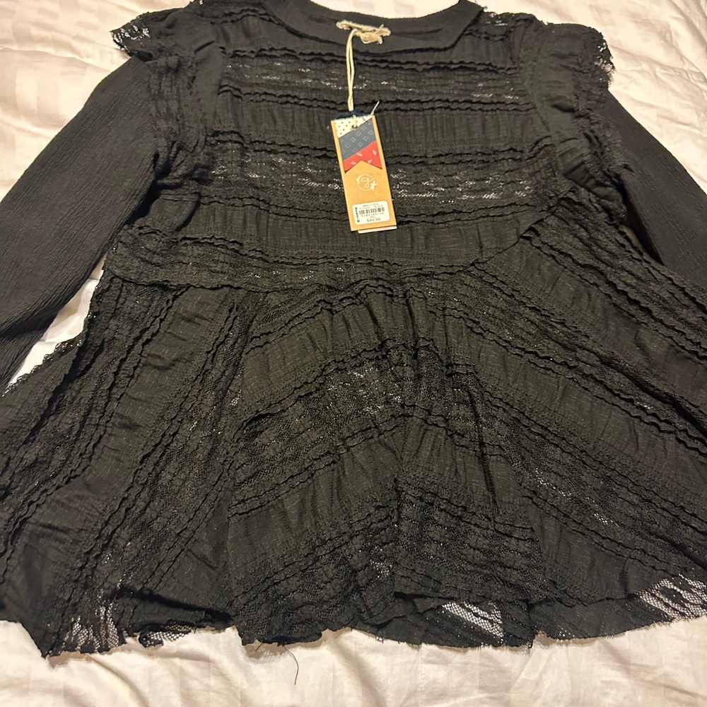 Gimmicks lace asymmetrical top NWT size SMALL